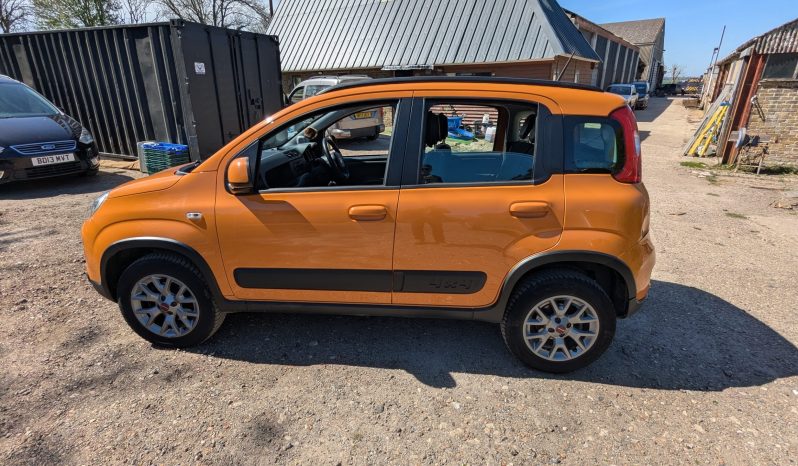 
								Fiat Panda Twinair 85 4×4 Stop start 2018 only 1 prev owner! Rare 5 Seater SKU961 full									