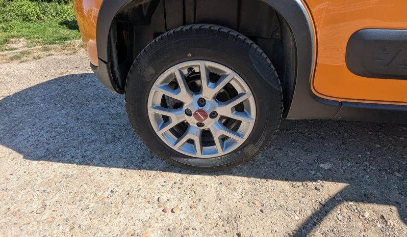 
								Fiat Panda Twinair 85 4×4 Stop start 2018 only 1 prev owner! Rare 5 Seater SKU961 full									