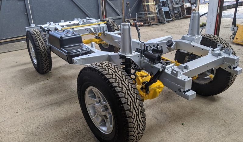 
								Land Rover Defender 90 Rolling  Chassis with extras 1986 fully restored SKU24 full									