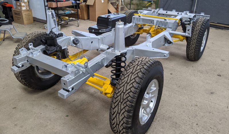 
								Land Rover Defender 90 Rolling  Chassis with extras 1986 fully restored SKU24 full									