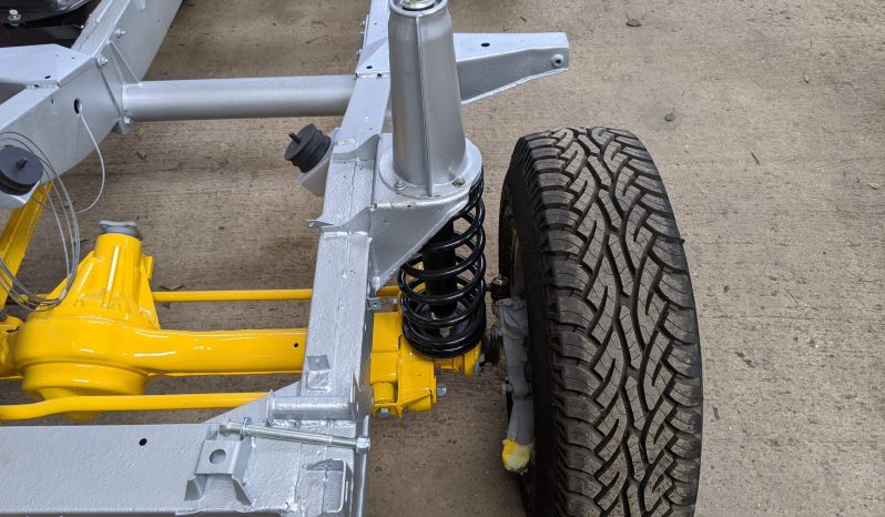 
								Land Rover Defender 90 Rolling  Chassis with extras 1986 fully restored SKU24 full									