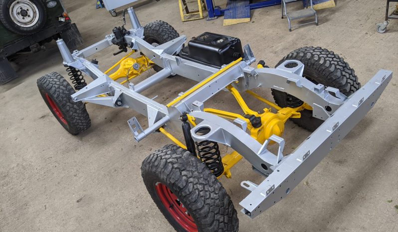 
								Land Rover Defender 90 Rolling  Chassis with extras 1986 fully restored SKU24 full									