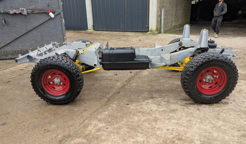 
								Land Rover Defender 90 Rolling  Chassis with extras 1986 fully restored SKU24 full									