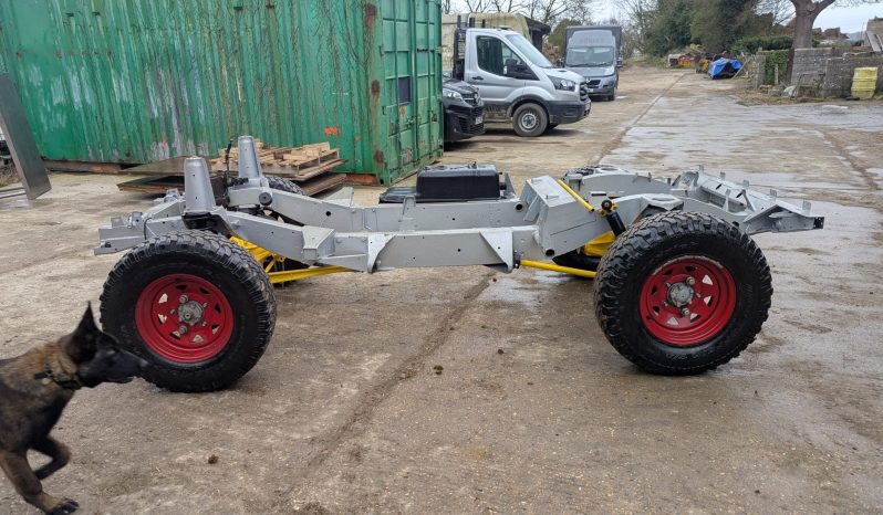 
								Land Rover Defender 90 Rolling  Chassis with extras 1986 fully restored SKU24 full									