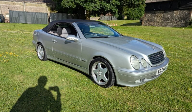 
								Mercedes CLK320 Avantgarde Auto 4 Seater Cabrio 2000 Top spec Avantgarde SKU873 full									