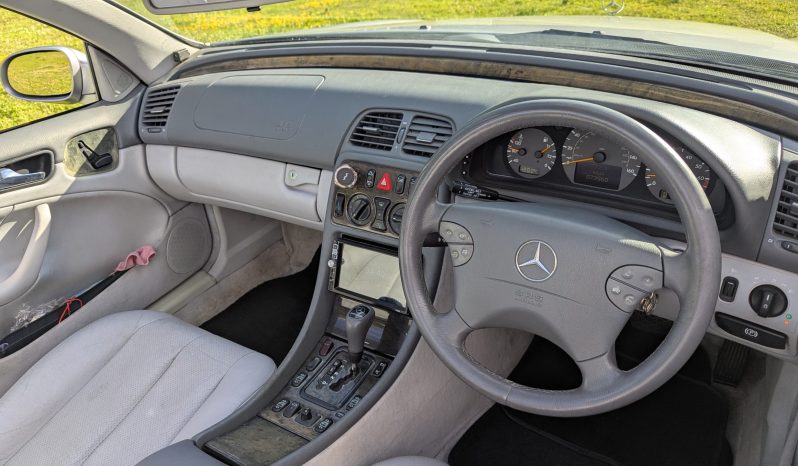 
								Mercedes CLK320 Avantgarde Auto 4 Seater Cabrio 2000 Top spec Avantgarde SKU873 full									