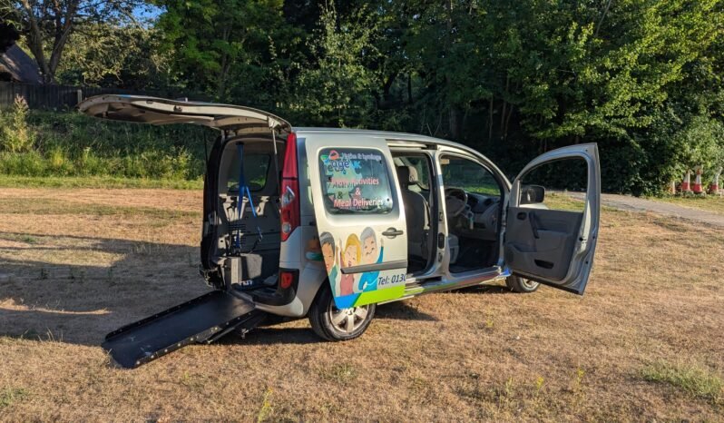 
								Renault Kangoo Expression DCI 86 wheelchair accessible vehicle  2010 SKU966 full									