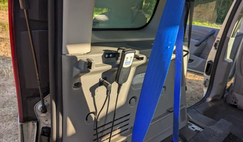 
								Renault Kangoo Expression DCI 86 wheelchair accessible vehicle  2010 SKU966 full									