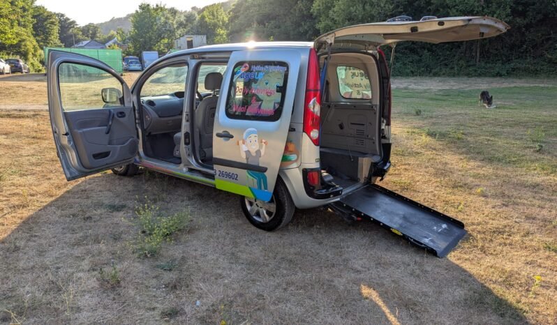 
								Renault Kangoo Expression DCI 86 wheelchair accessible vehicle  2010 SKU966 full									