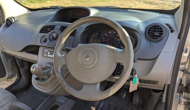 
								Renault Kangoo Expression DCI 86 wheelchair accessible vehicle  2010 SKU966 full									