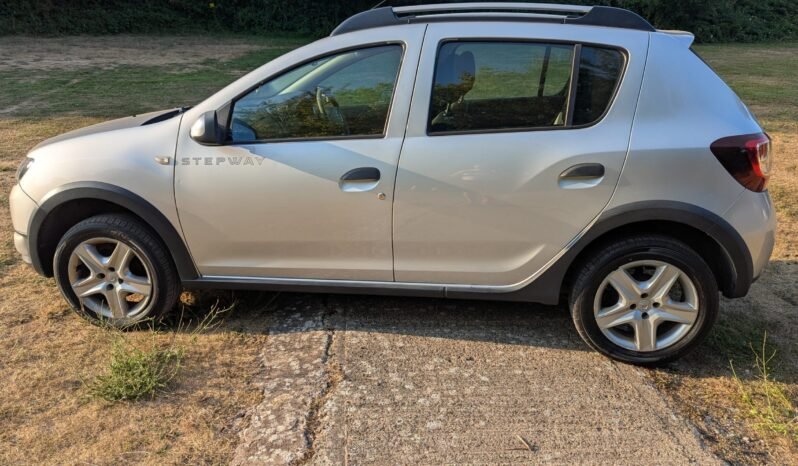 
								DACIA SANDERO STEPWAY AMBIANCE GENUINE LOW MILES 2014 ULEZ COMPLIANT SKU980 full									