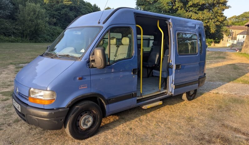 
								Renault Master Minibus Wheelchair lift. Remarkable condition Low Miles 2003 SKU981 full									