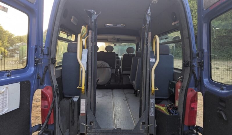 
								Renault Master Minibus Wheelchair lift. Remarkable condition Low Miles 2003 SKU981 full									