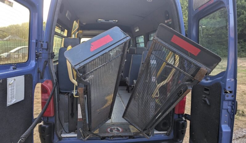 
								Renault Master Minibus Wheelchair lift. Remarkable condition Low Miles 2003 SKU981 full									