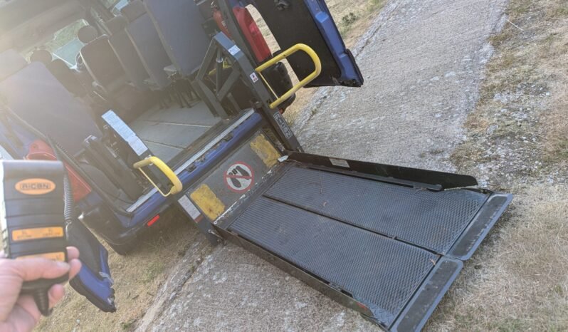
								Renault Master Minibus Wheelchair lift. Remarkable condition Low Miles 2003 SKU981 full									
