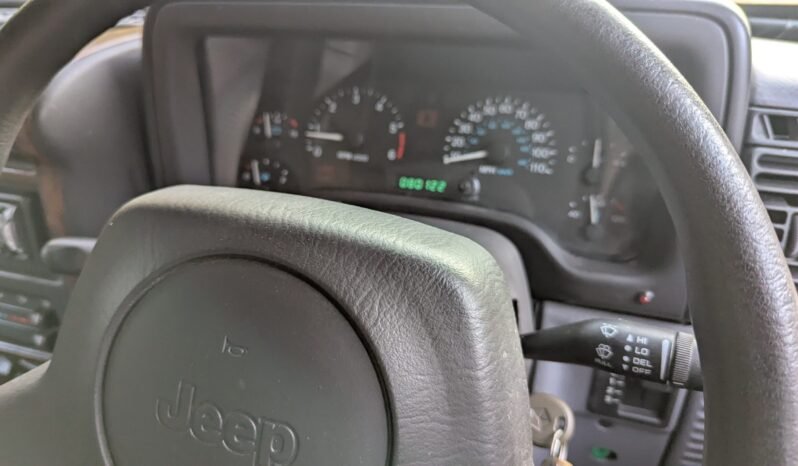 
								Jeep Wrangler 4.0L Sport RHD Manual Soft Top 1998 SKU987 full									