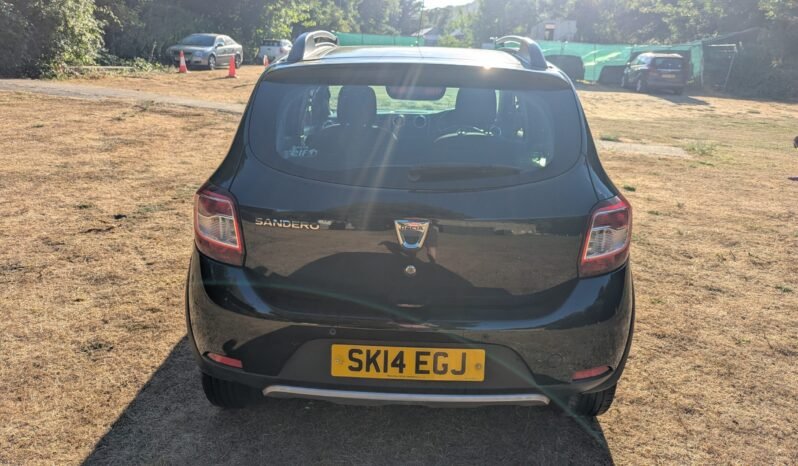 
								DACIA SANDERO STEPWAY LAUREATE full									