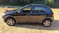 
										DACIA SANDERO STEPWAY LAUREATE full									