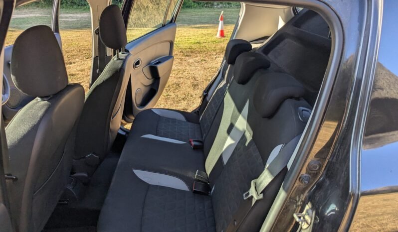 
								DACIA SANDERO STEPWAY LAUREATE full									