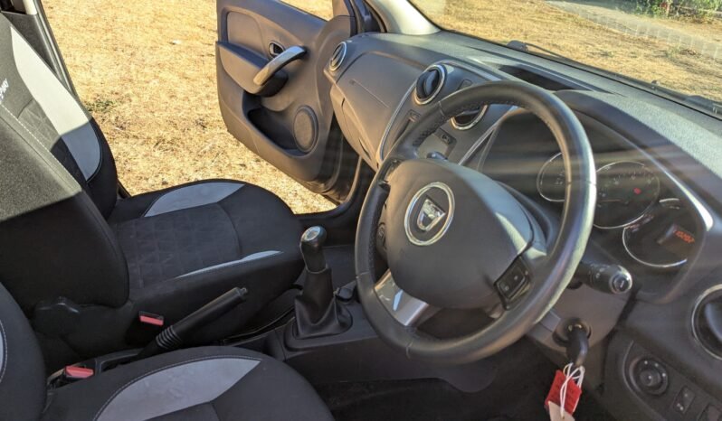 
								DACIA SANDERO STEPWAY LAUREATE full									