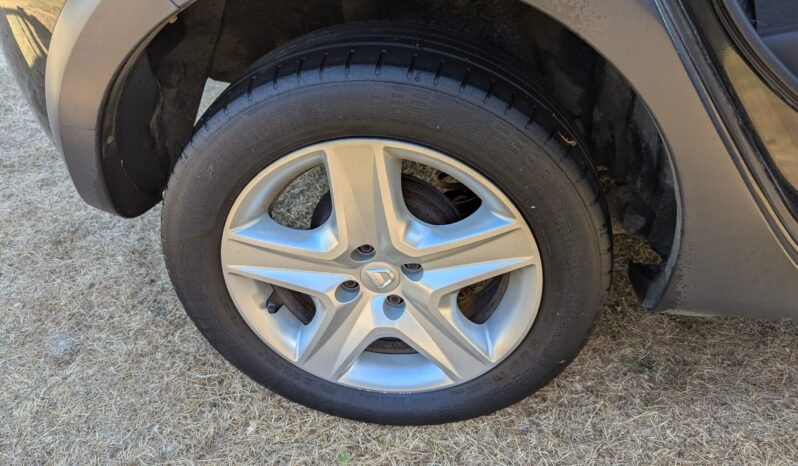 
								DACIA SANDERO STEPWAY LAUREATE full									