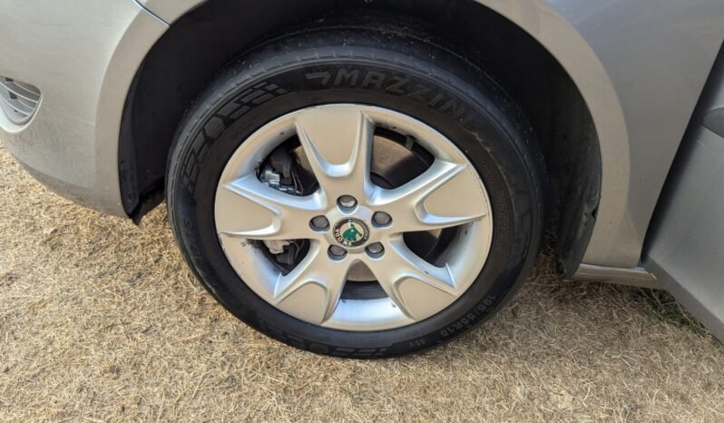 
								SKODA ROOMSTER SE TDI CR 90 2013 SKU99 full									