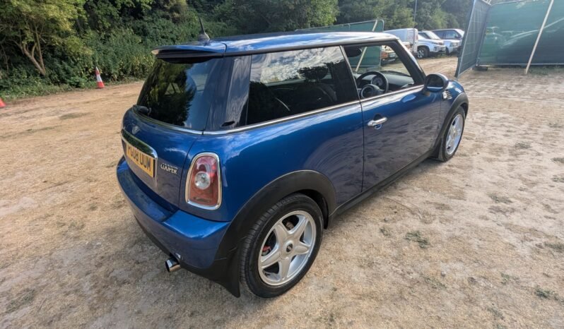 
								MINI Cooper 2008 3 Door Hatchback SKU982 full									