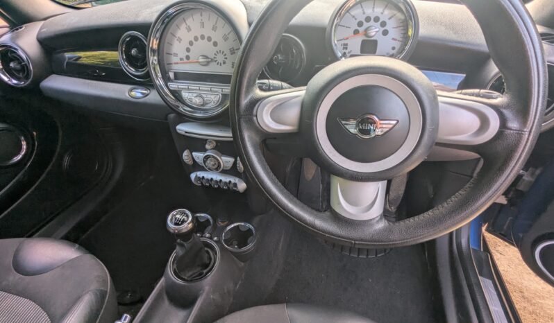 
								MINI Cooper 2008 3 Door Hatchback SKU982 full									