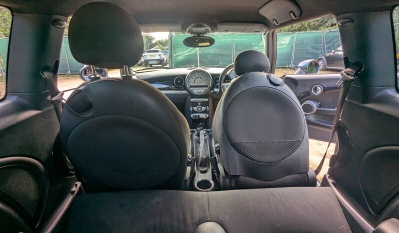 
								MINI Cooper 2008 3 Door Hatchback SKU982 full									