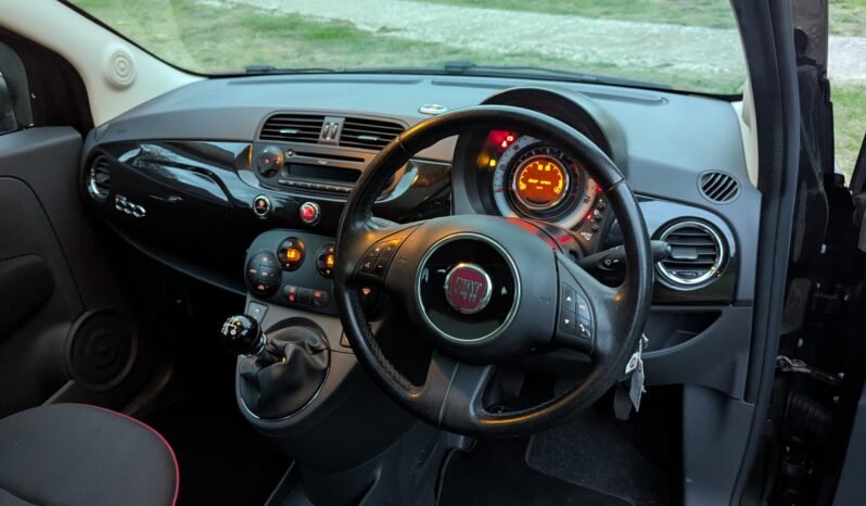 
								FIAT 500 Lounge 2015 SKU1009 full									
