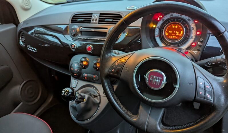 
								FIAT 500 Lounge 2015 SKU1009 full									