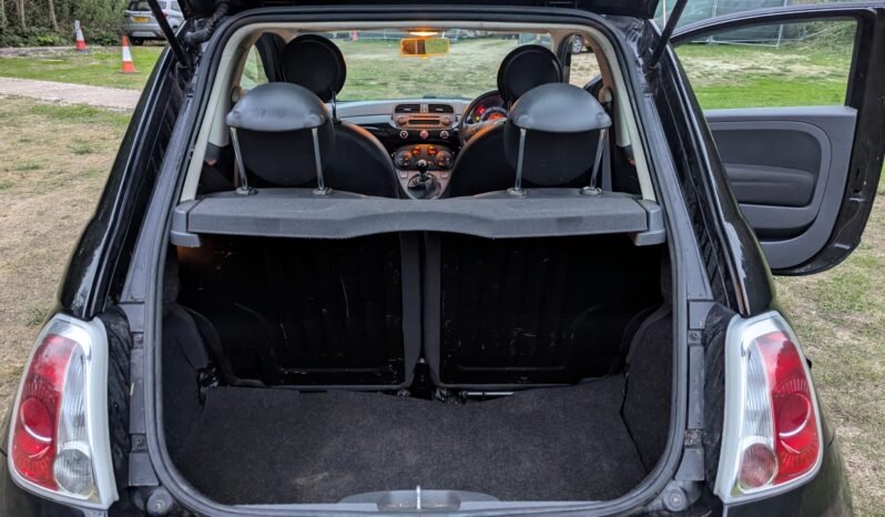 
								FIAT 500 Lounge 2015 SKU1009 full									