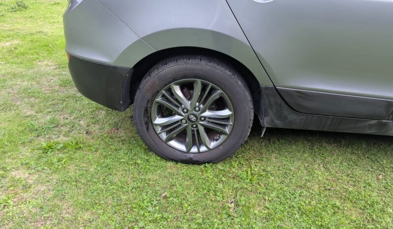 
								HYUNDAI IX35 SE Rare Petrol Manual ULEZ Compliant 2015 SKU1010 full									