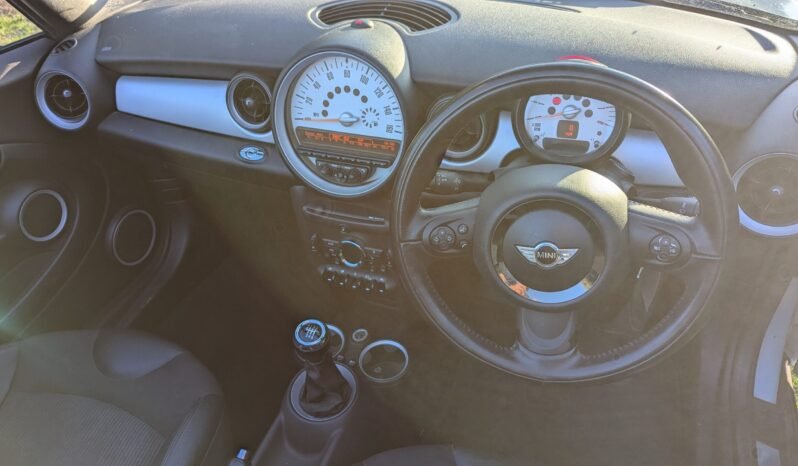 
								Mini Cooper Cabrio 2011 SKU1014 6 Speed Manual SKU1014 full									