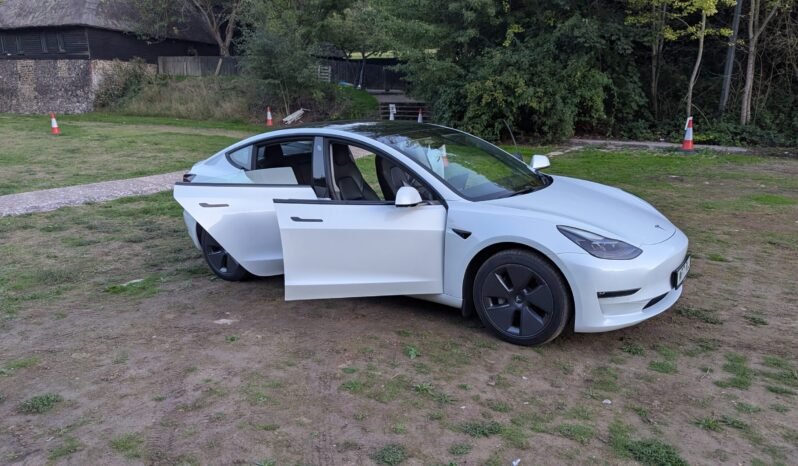 
								Tesla Model 3 Long Range AWD 100Dkwh Dual Motor Auto 2021 Rare Model 1 previous owner ULEZ Compliant  SKU1015 full									