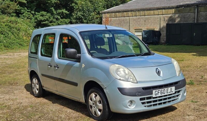 
								Renault Kangoo Expression DCI 86 wheelchair accessible vehicle  2010 SKU966 full									
