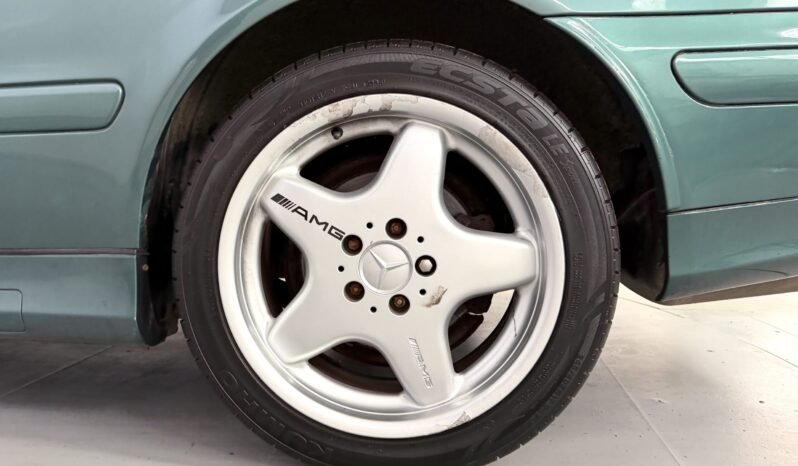 
								Mercedes CLK230 AMG Package full									