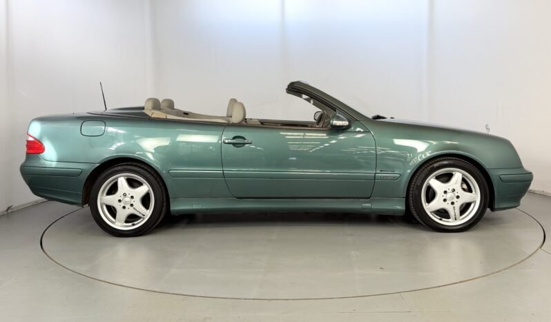 
								Mercedes CLK230 AMG Package full									